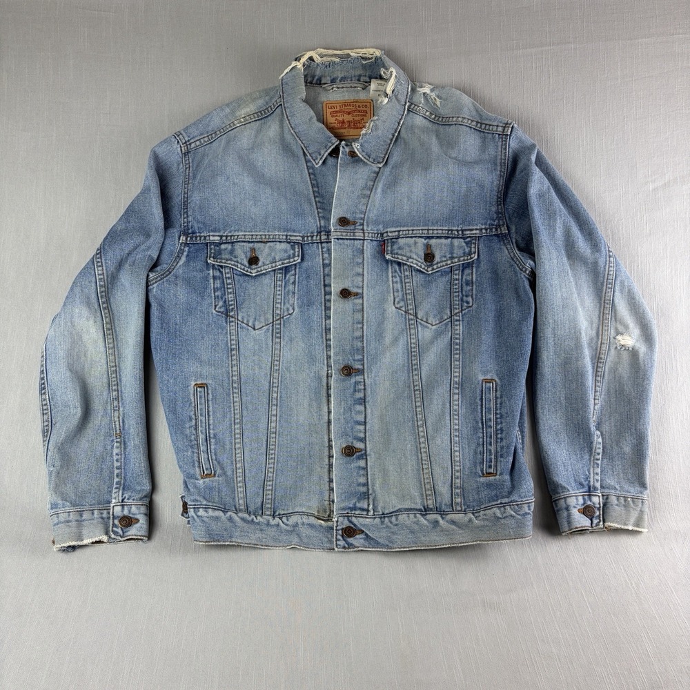 Levi's Standard Trucker Denim Jacket Men's XL Light Wash Distressed Button Front